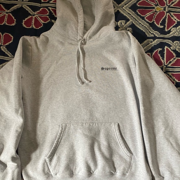 Supreme hoodie - Picture 2 of 2